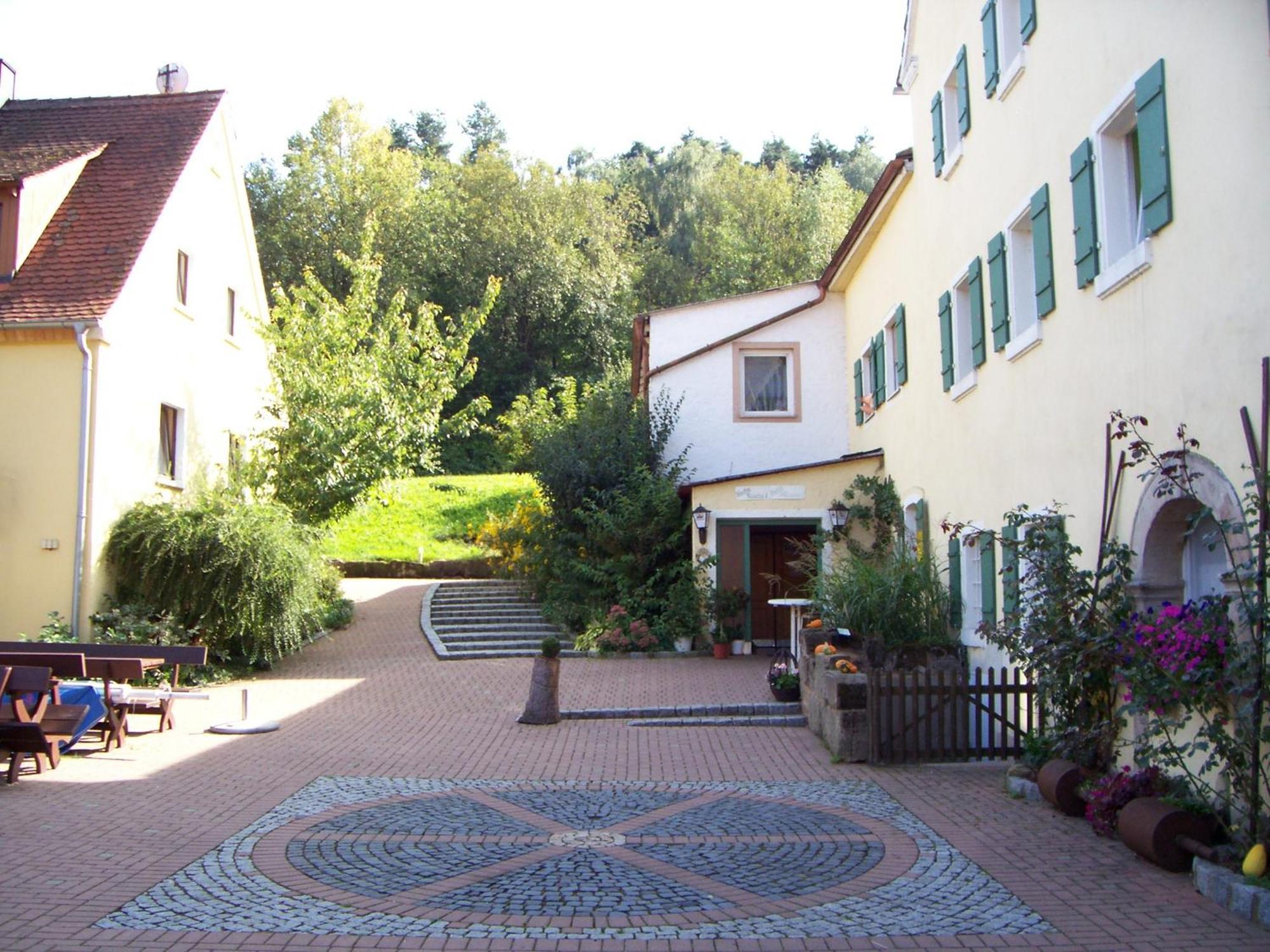 Landgasthof Gotzenmuehle Lichtenau  エクステリア 写真